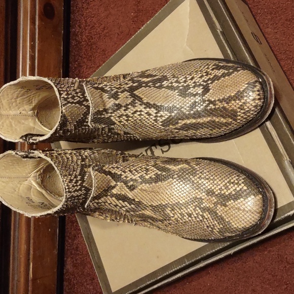 "Stetson" Real Python Snake booties. Size 10. - Picture 7 of 13